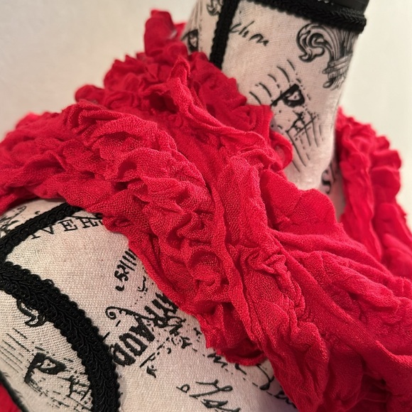 Red Ruffle Scarf - Picture 3 of 5